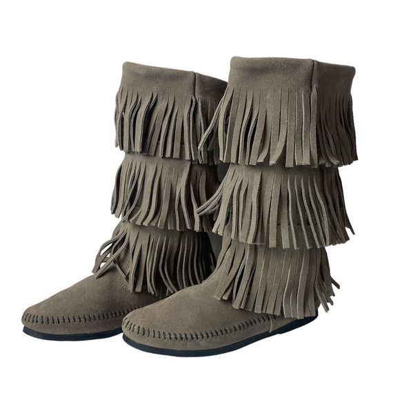 Minnetonka women’s three layers fringe mid-calf suede pull on boots size 6 - Picture 1 of 7